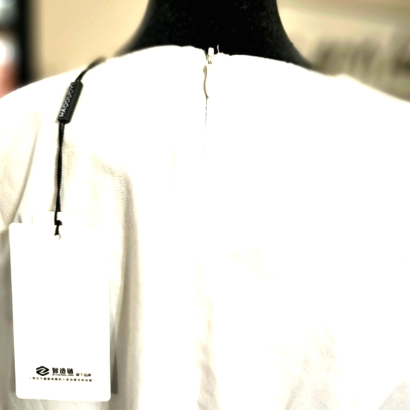 White Blouse - Picture 4 of 12